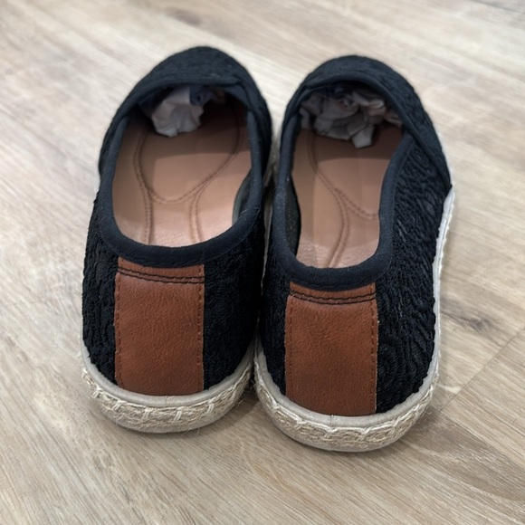 NEW Women’s Lace Detail Espadrilles - Picture 3 of 5